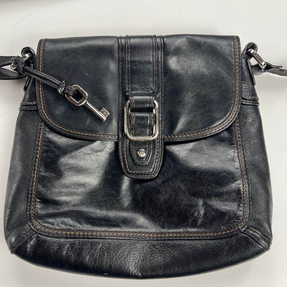 Fossil Claudia Black Leather Versatile Shoulder/Crossbody Bag Flap Pockets
